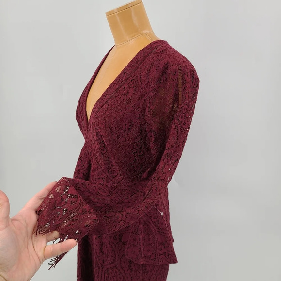 Adelyn Rae Deep Vneck Peplum Lace Long Sleeve Dress - Picture 5 of 14
